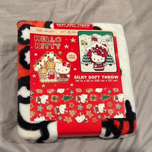 Hello Kitty Other - Hello Kitty just flurries silky soft throw blanket 40” x 50” NWT